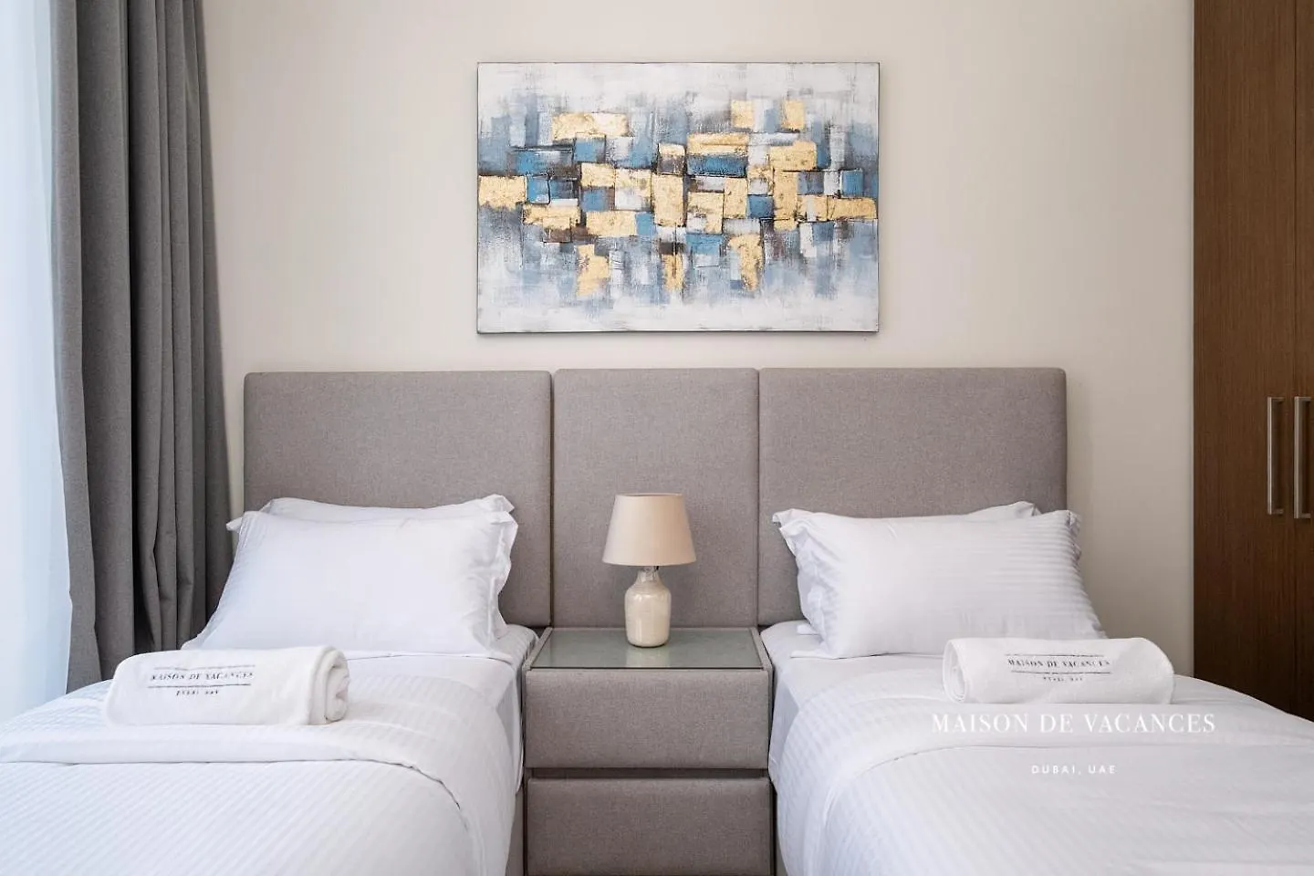 Three Bedroom In Downtown With Burj Khalifa View Dubai