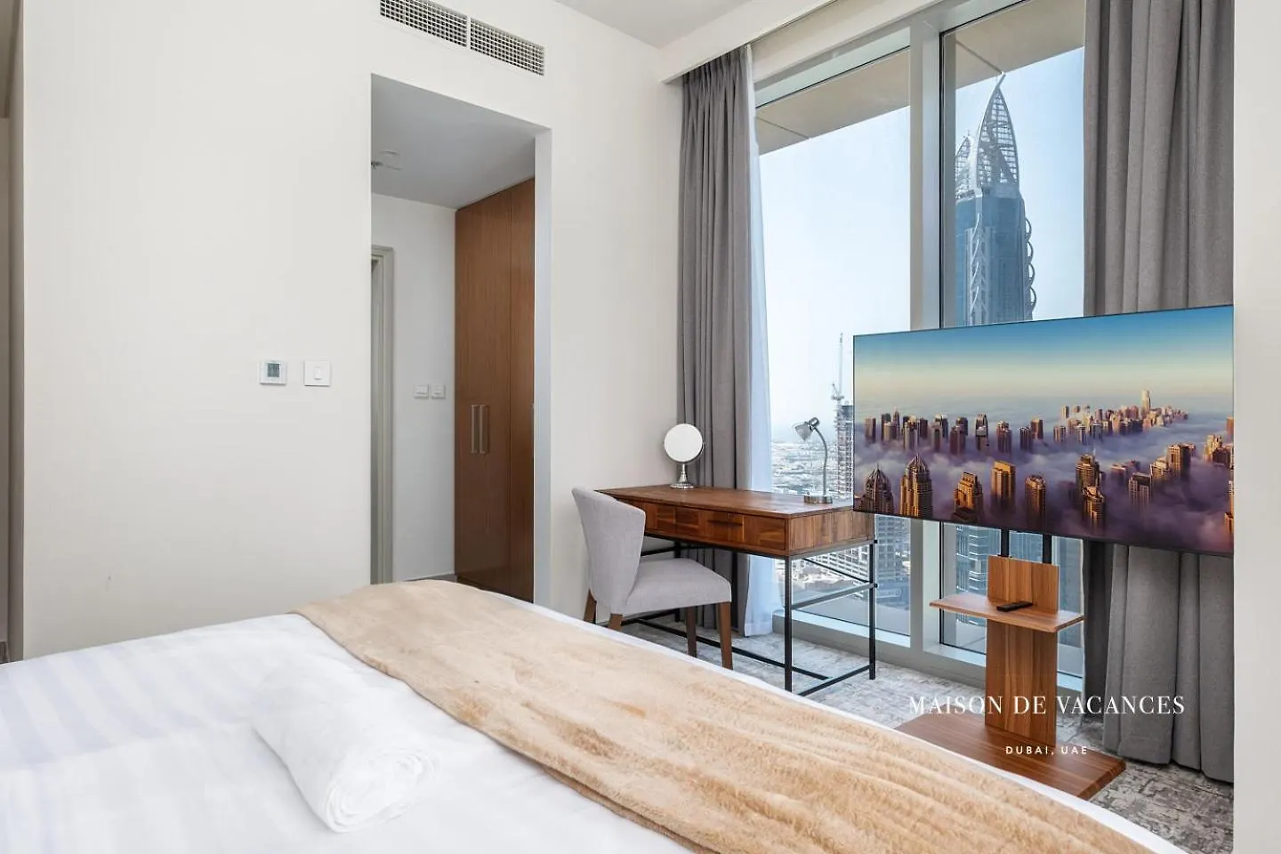 Three Bedroom In Downtown With Burj Khalifa View Dubai United Arab Emirates